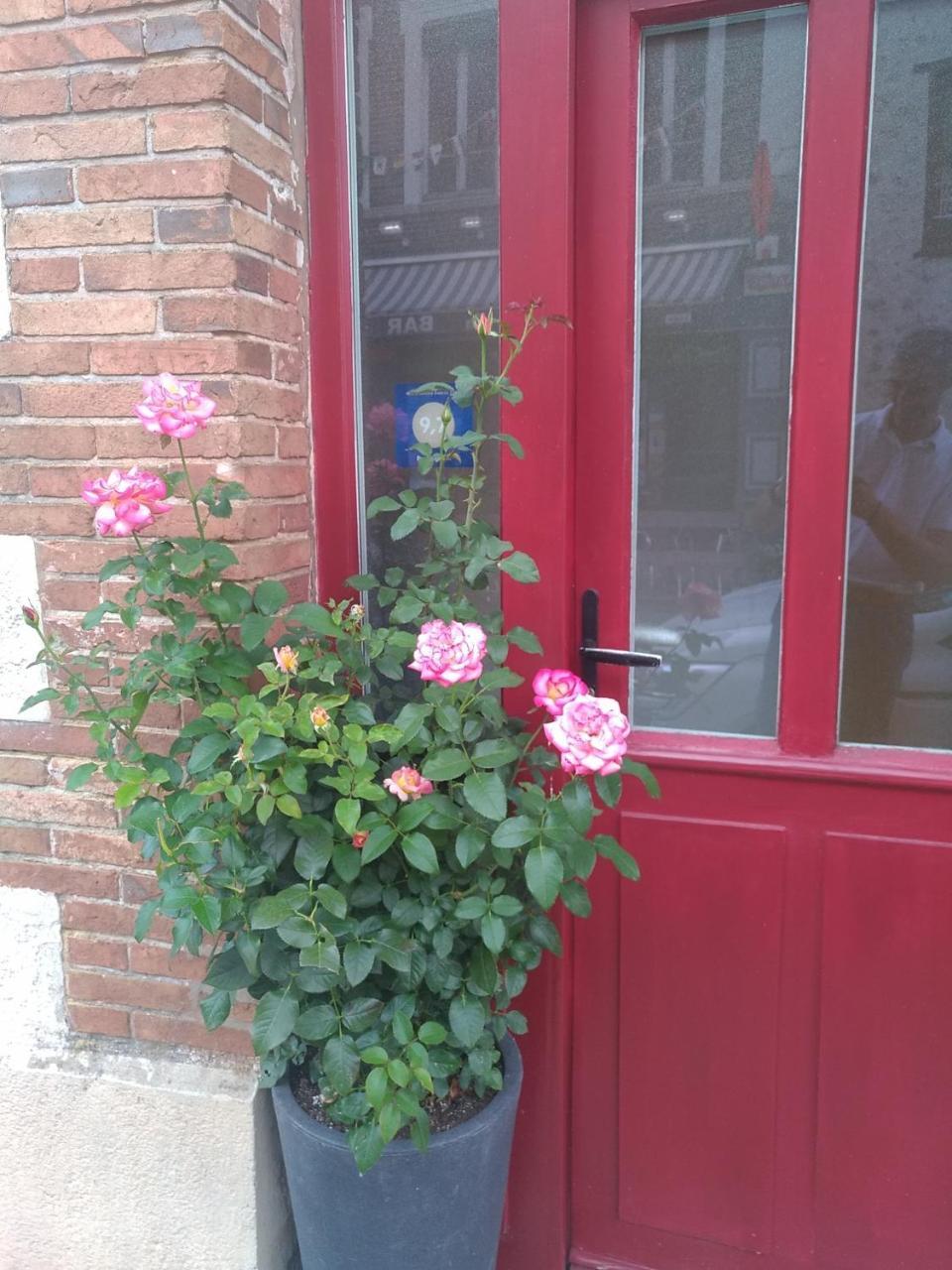 Au Richebourg Nogent Bed & Breakfast ภายนอก รูปภาพ